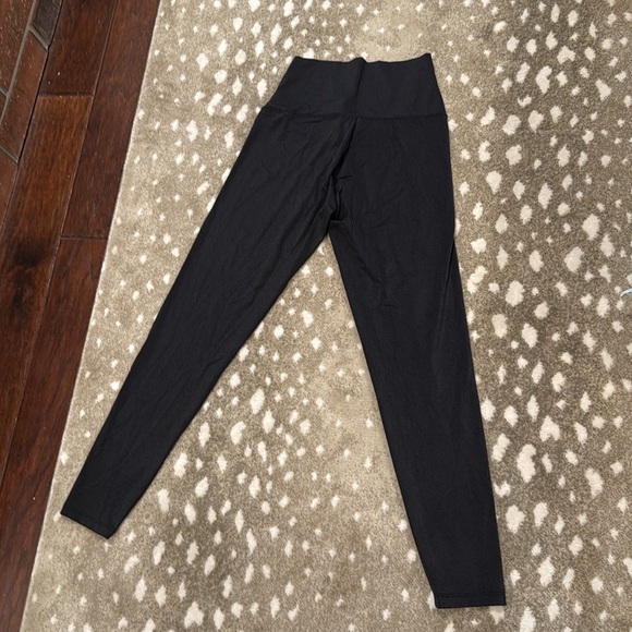 Aerie Black Active Chill Play Move Leggings. Size M - Picture 4 of 4